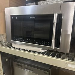 30” Frigidaire Professional Over The Range Microwave 