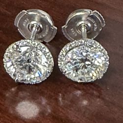 14 karat white gold Lab created diamonds 2 carat stone