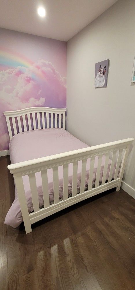 White Full Bed With Dresser