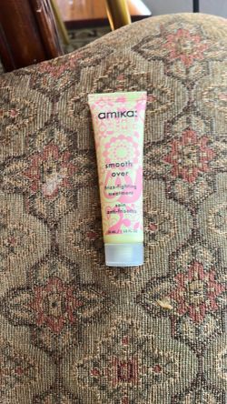 amika Smooth Over frizz fighting treatment