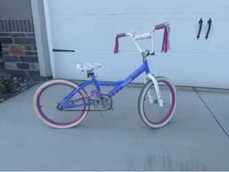 Girls bike