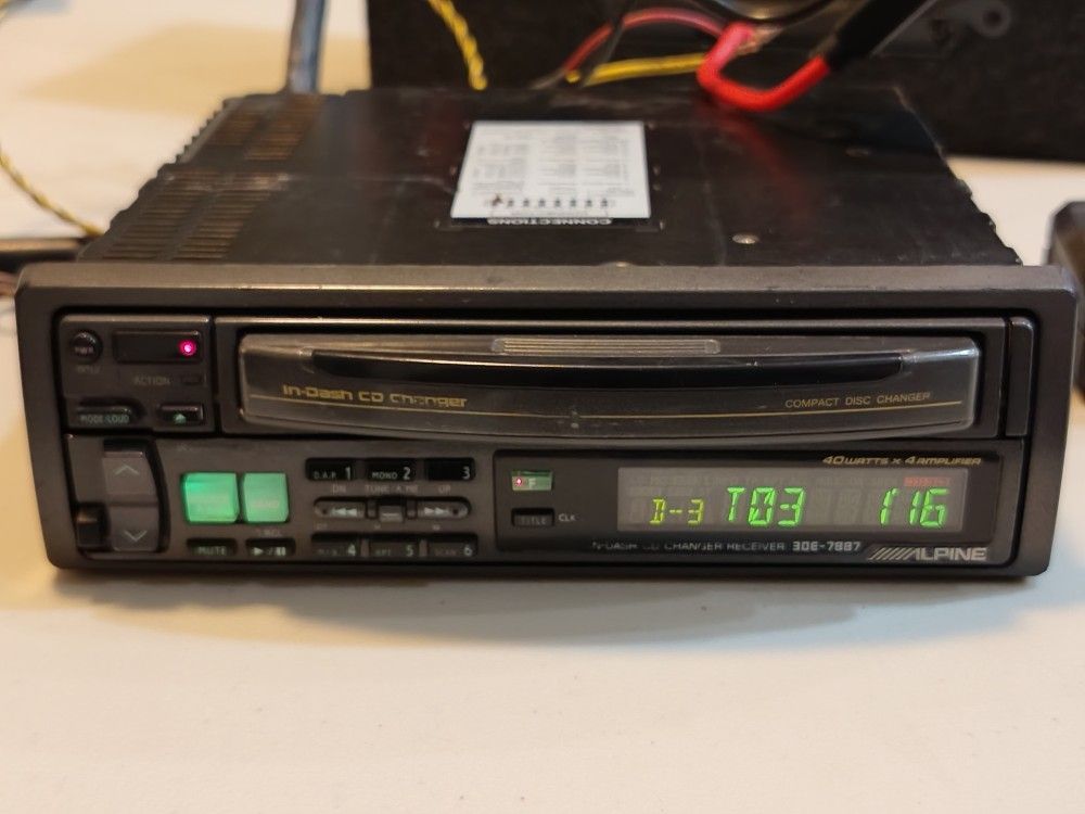 Alpine 3DeE-7887 Old School 3 Disc Car Stereo 