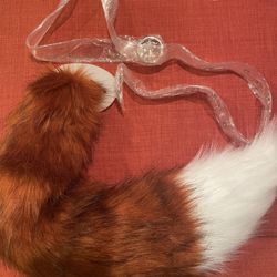 NIB  Fox tail w/ plastic belt  Adult /Teen Halloween Costume/ Cosplay.  
