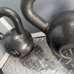 30.lbs X 2 Dumbbell Set NEW