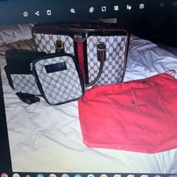 Gucci Women’s Purse  1983 Vintage Purse 