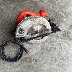 Black And Decker 120v  12A 5000/min RPM Circular Saw 7-1/4”  