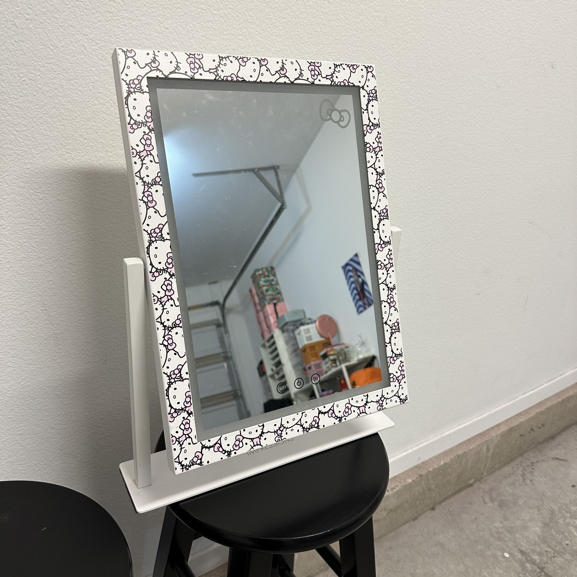 HELLO KITTY SANRIO HK IMPRESSIONS VANITY LED LIGHT UP MAKEUP MIRROR DORM COLLEGE ROOM COQUETTE BOW PINK