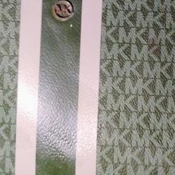 MICHAEL KORS ($20) Small Purse