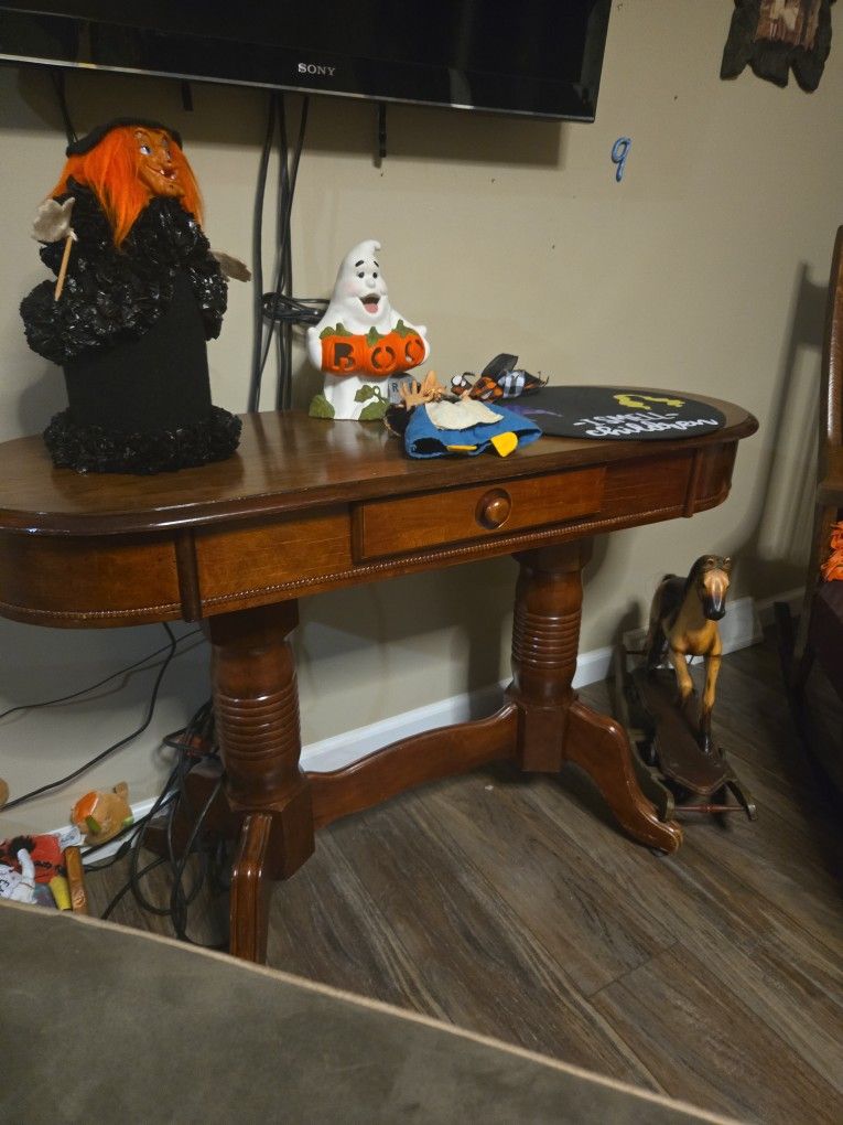 Table / Sofa Table