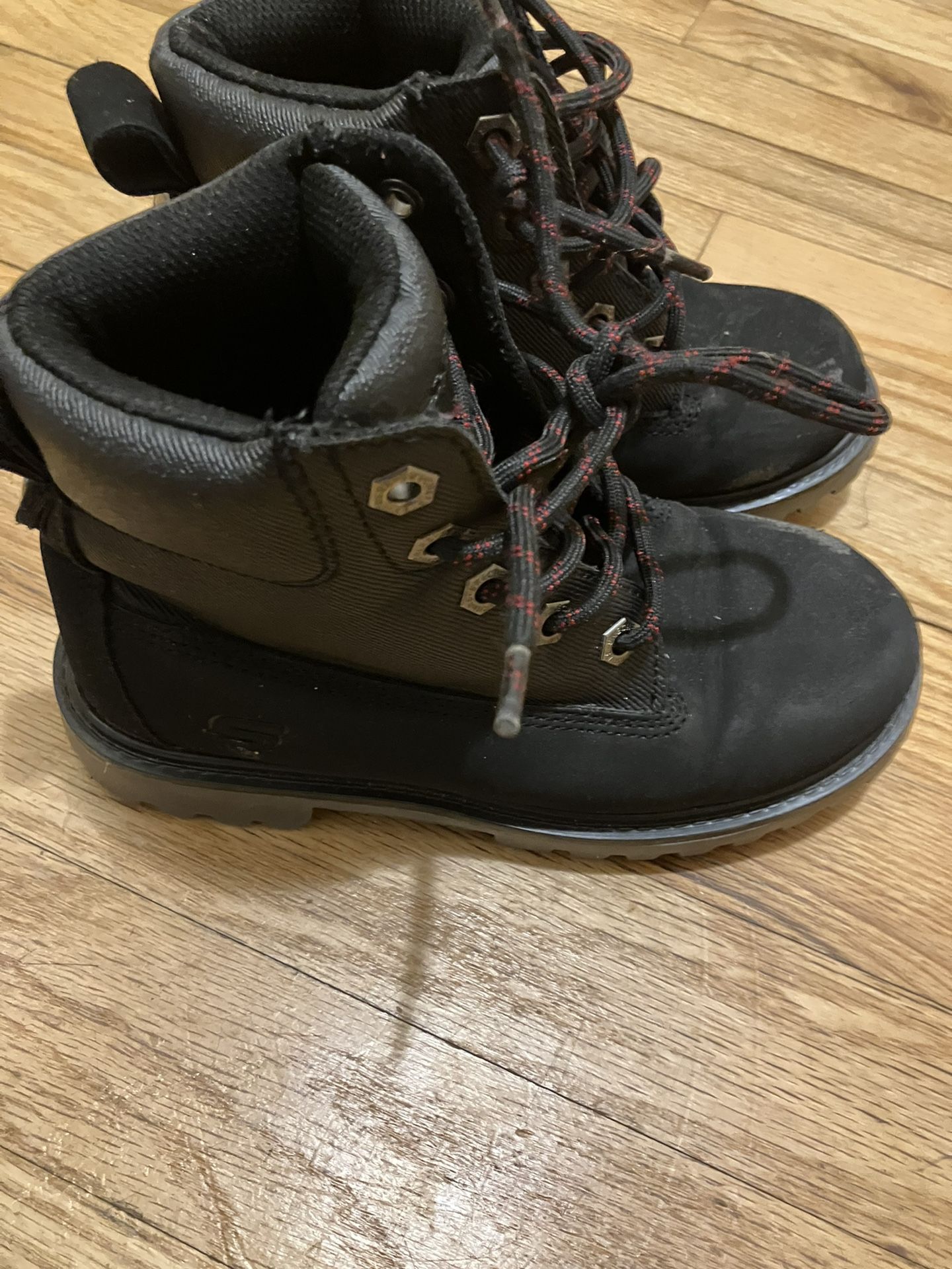 Preowned Sketchers Boots Toddler Size 13