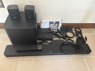 Bose Soundbar 500, 2 Surround Speakers , Bass Module 500 , Remote , Cables All Together