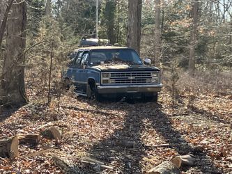 1985-86 Chevy Suburban For Parts