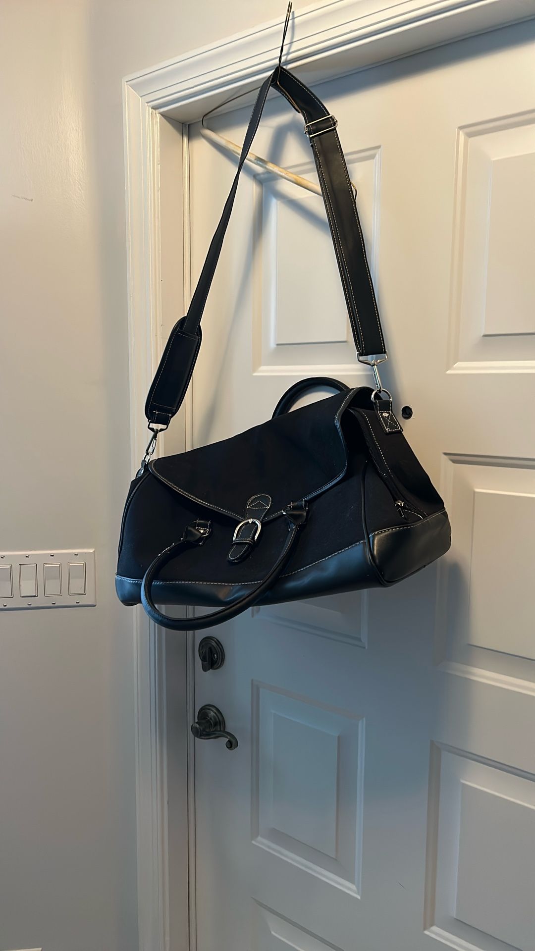 Overnite Or Laptop Black Bag With Shoulder Strap