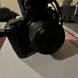 Canon R50v with Monitor cinema rig