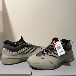 Adidas Dame 9 Size 12