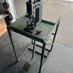 Button Maker Machine