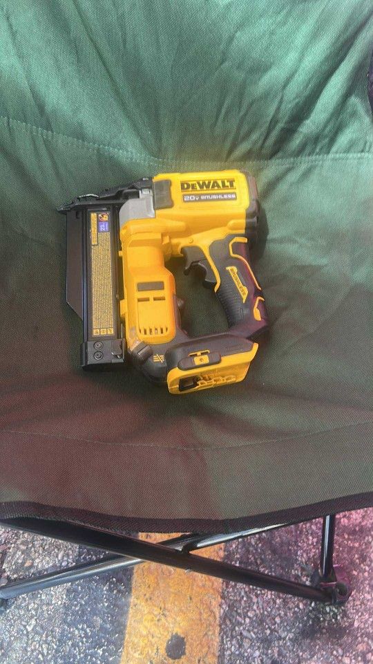 Dewalt Nail Gun (Tool Only)