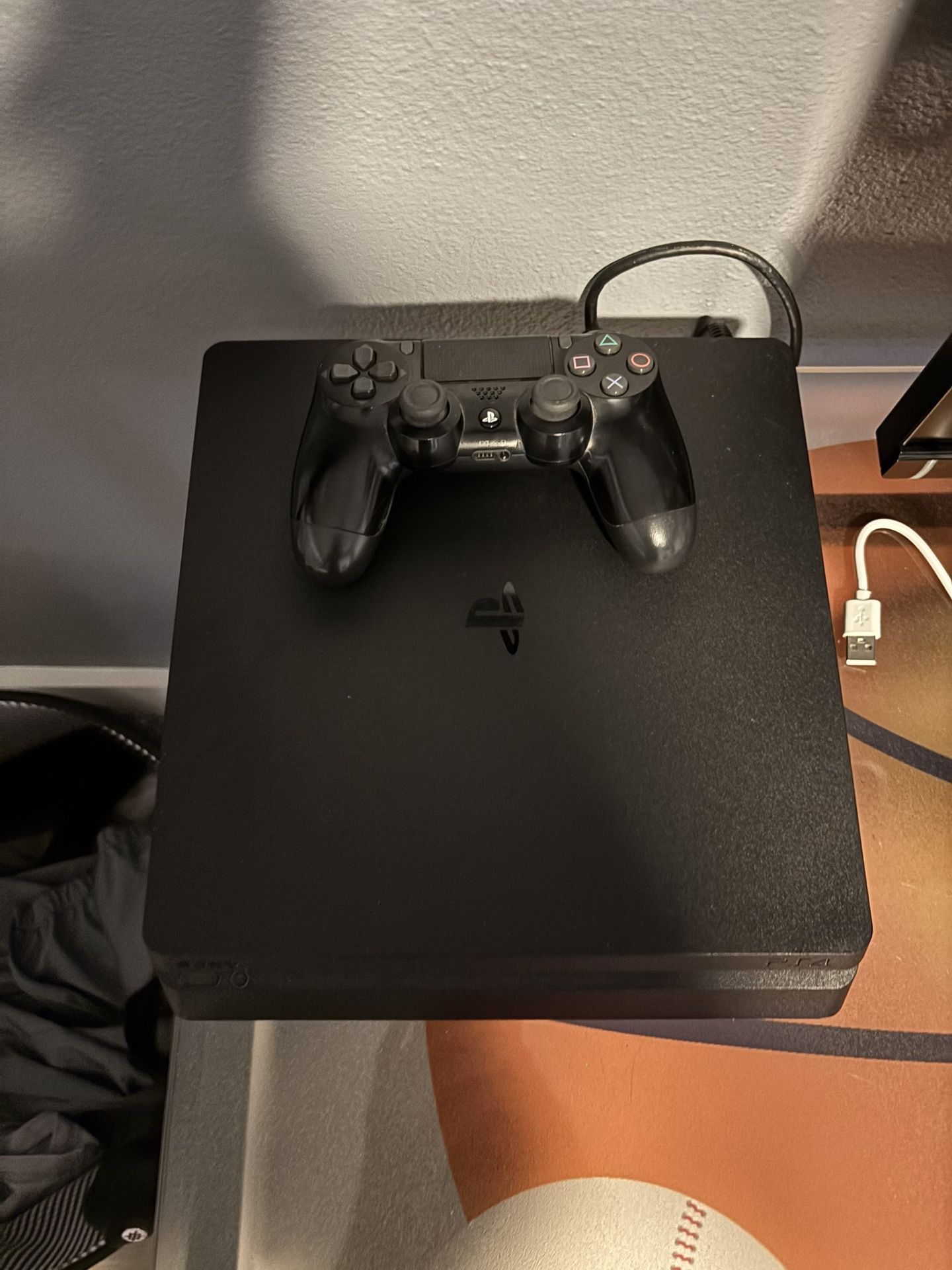 PS4 Slim 1TB
