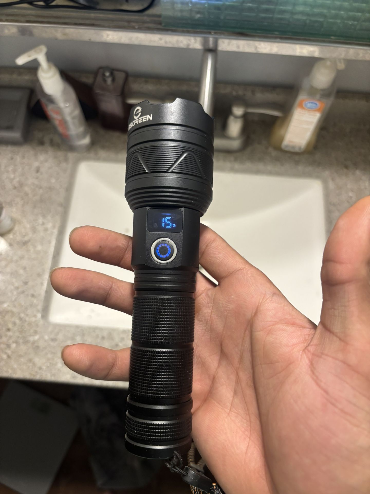 Electric Flashlight With No Type C