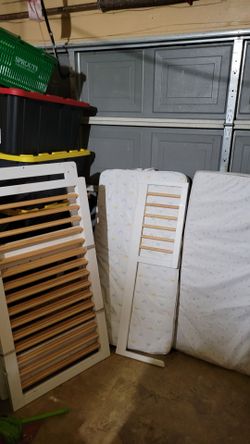 Kids crib