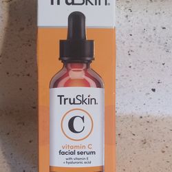 TruSkin Vitamin C Facial Serum 1 FL Oz New In Box 