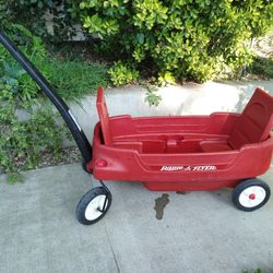Radio Flyer Kids' Red Wagon with Cup Holders