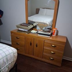 Bed Sets  Peices Dresser