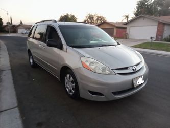 2007 TOYOTA SIENA