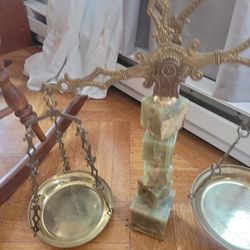 Giuliani Creation, Scales of Justice