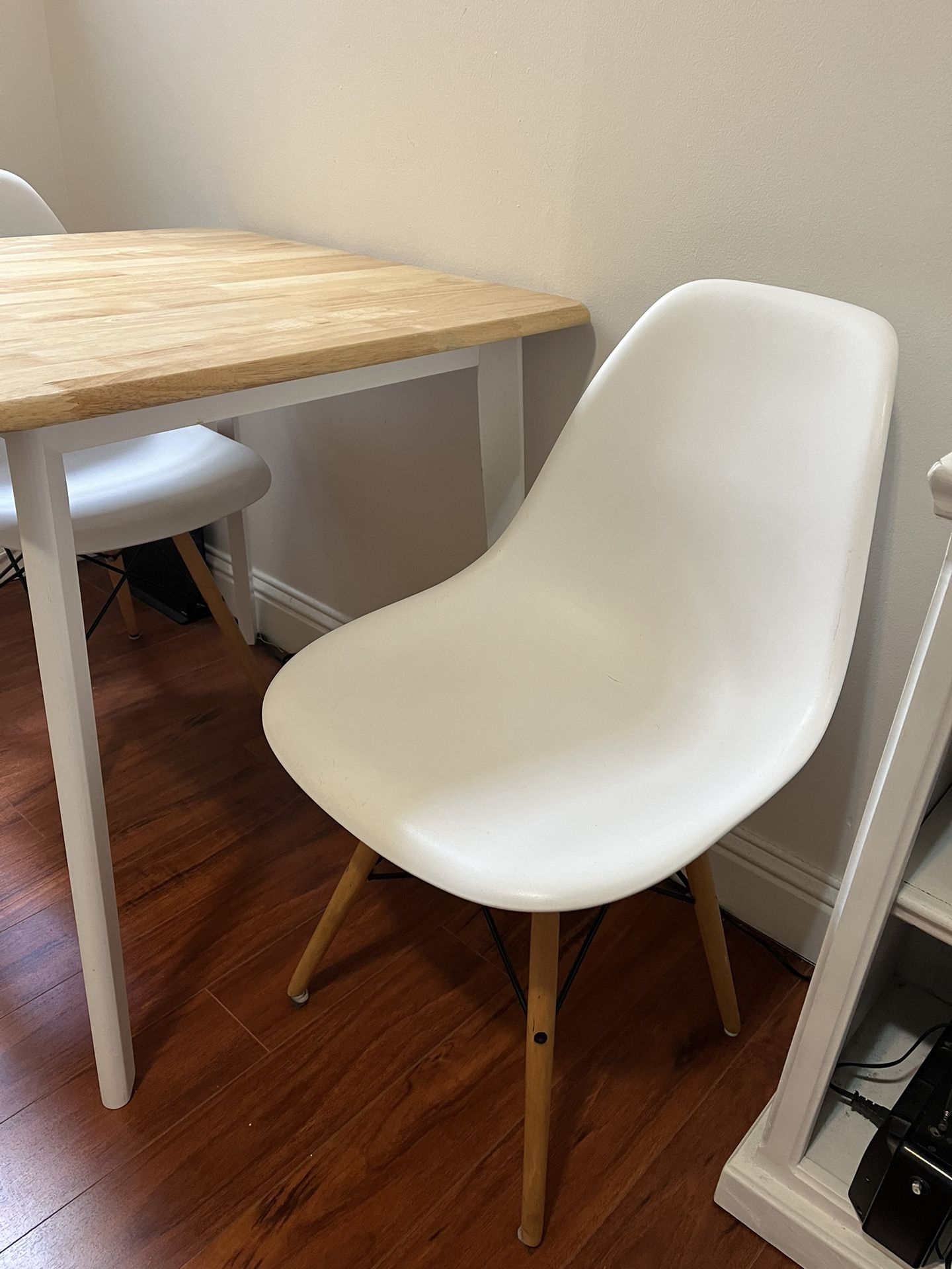 small table and chairs for Sale in San Francisco, CA OfferUp