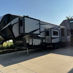 2018 heartland Gateway 3712rdmb