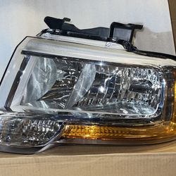 Ford Expedition Driver Side Oem Style Headlight for 2015 to 2017