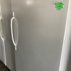 Frigidaire Fridge