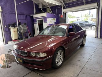 2001 BMW 740i