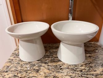 Elevated cat or dog water/food bowls