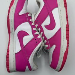 Nike Dunk Low Sneakers 