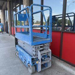 Scissor Lift 