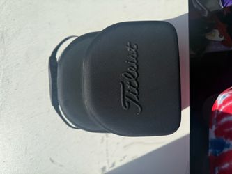 Titleist Golf Travel Hat Storage Holds 4