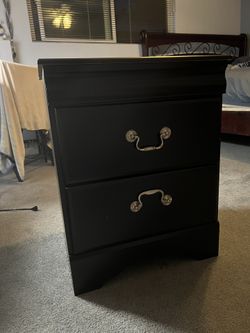 Nightstand 