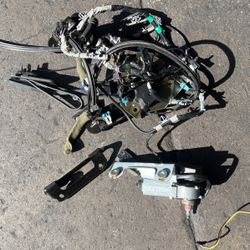 Hummer 2006 Rear Door Latch,