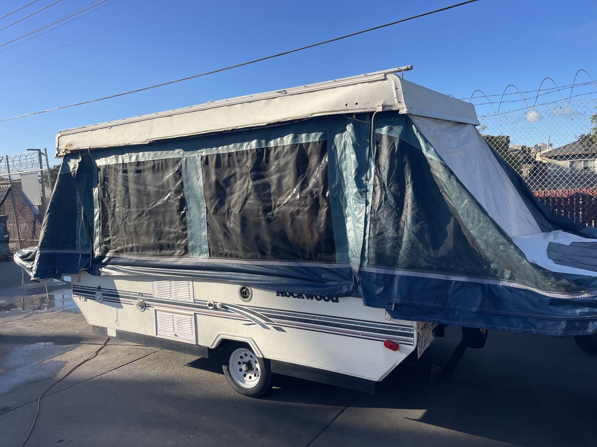 2000 Rockwood Pop Up Trailer