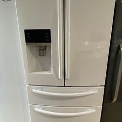 33 inch Refrigerator Samsung French Door