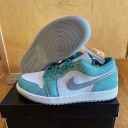 Nike Air Jordan 1 Low SE Emerald DN3705-301 Men’s Size 8 / Women’s Size 9.5 Brand New