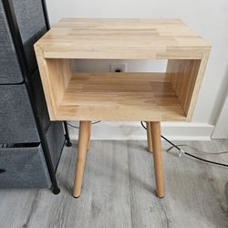 End Table / Night Stand