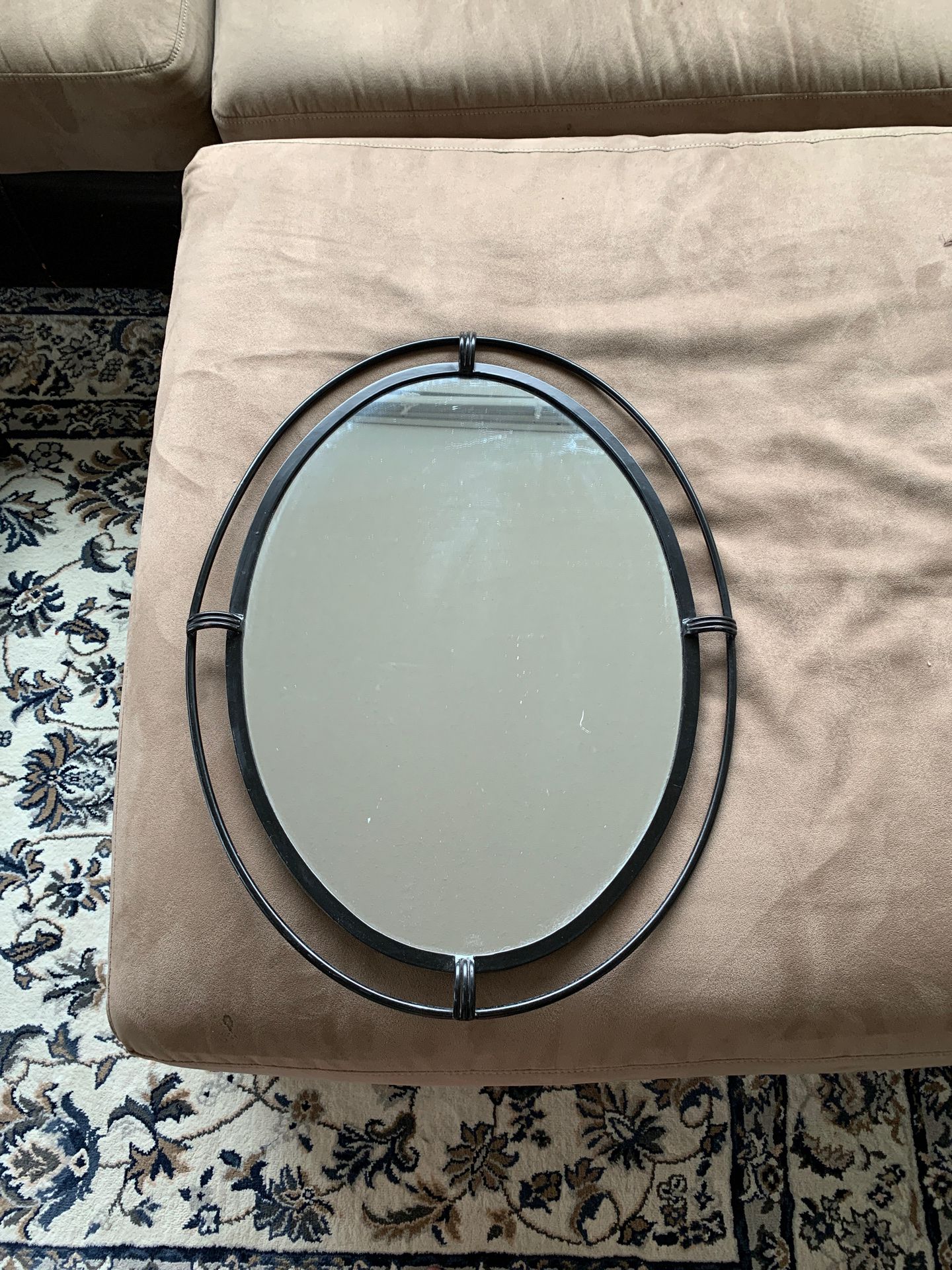 Oval decorative mirror