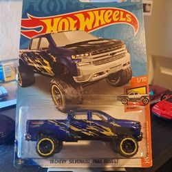 Hot Wheels '19 Chevy Silverado Trail Boss Lt
