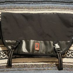 Chrome Mini Metro Messenger Bag - Right Shoulder