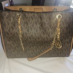 Michael Kors Tote