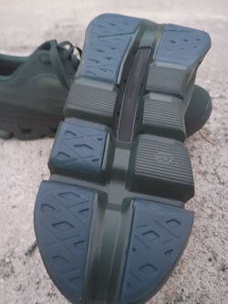 Hoka* cloudflow 5ad