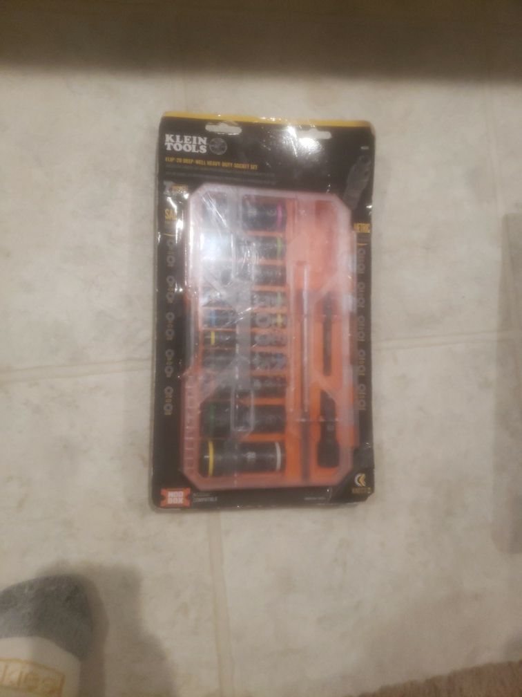 Klein Tools KNECT Flip-20 Impact Socket Set, SAE and Metric, 13-Piece